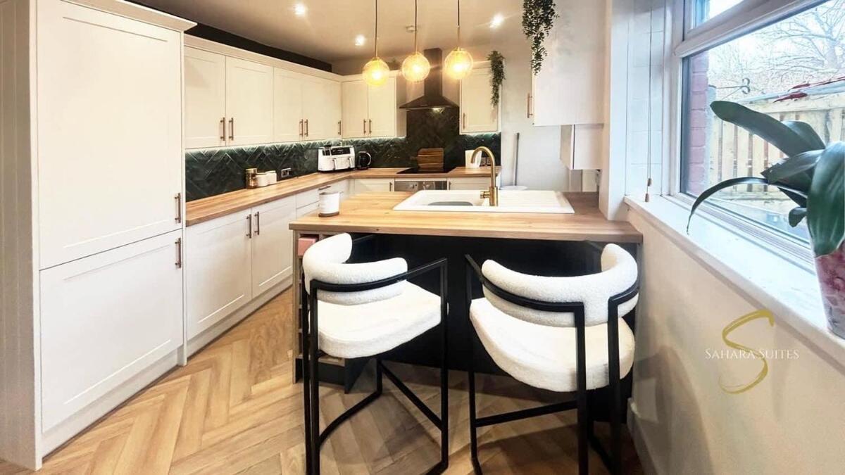 Stylish 2Bed - Manchester - Free Parking 하이드 외부 사진